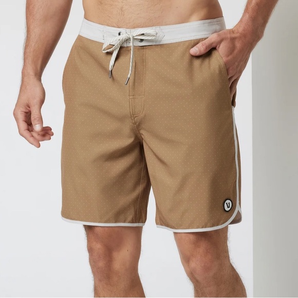 Vuori Cruise Boardshort - Picture 1 of 6